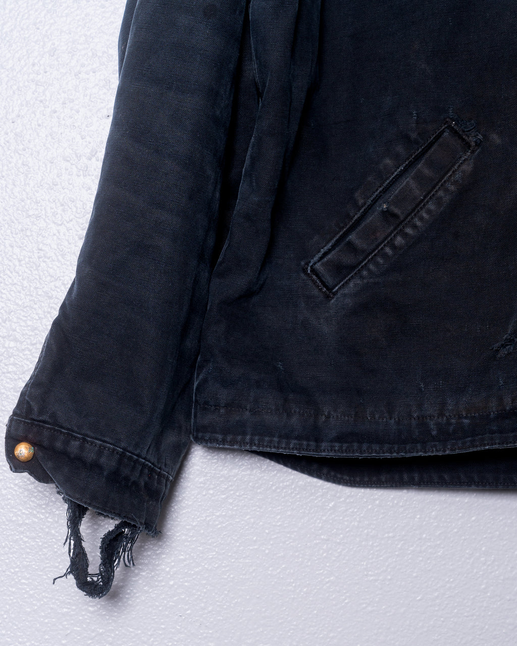 '00s Faded/Thrashed Carhartt Jacket
