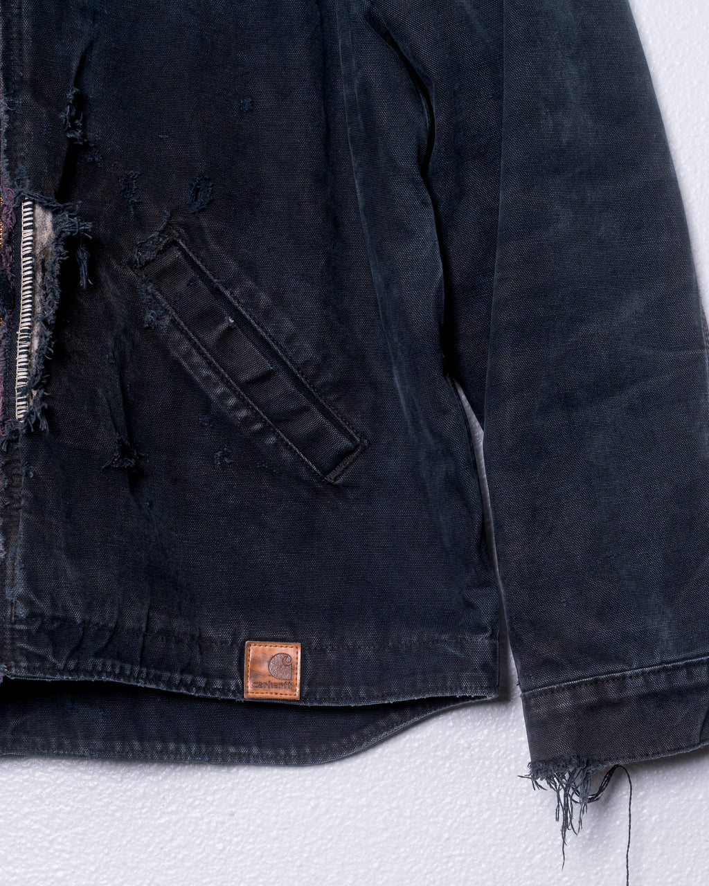 '00s Faded/Thrashed Carhartt Jacket