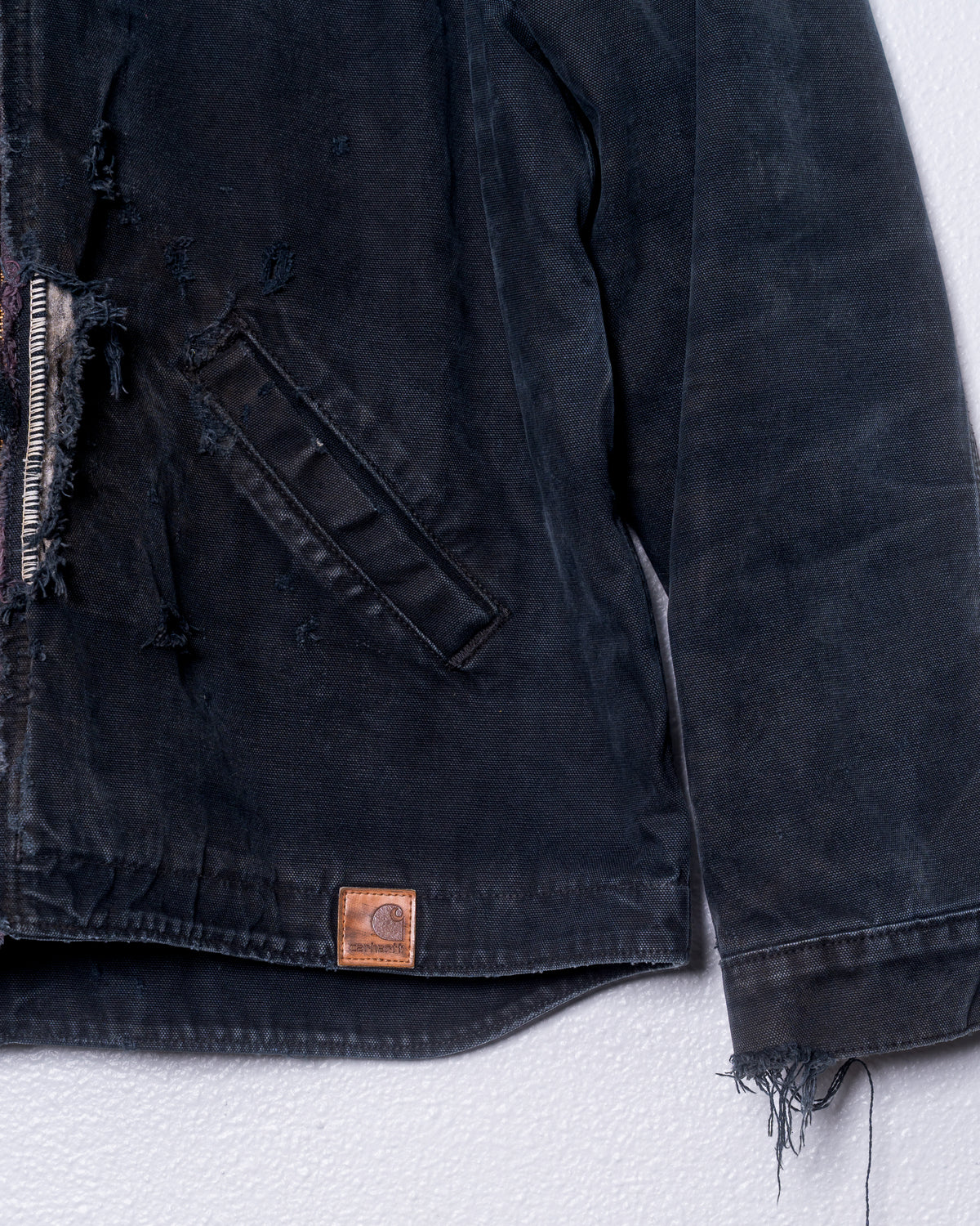 '00s Faded/Thrashed Carhartt Jacket